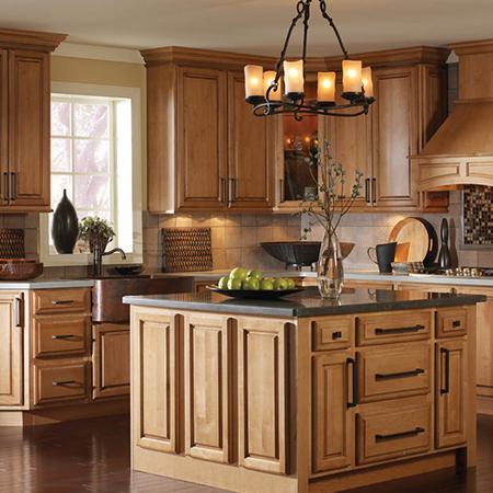 Traditional Kitchen with beautiful oak cabinets